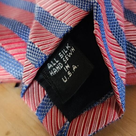 Jos A Bank $75 Red Black Stripe Silk Tie USA Made Executive Americana - Picture 6 of 9